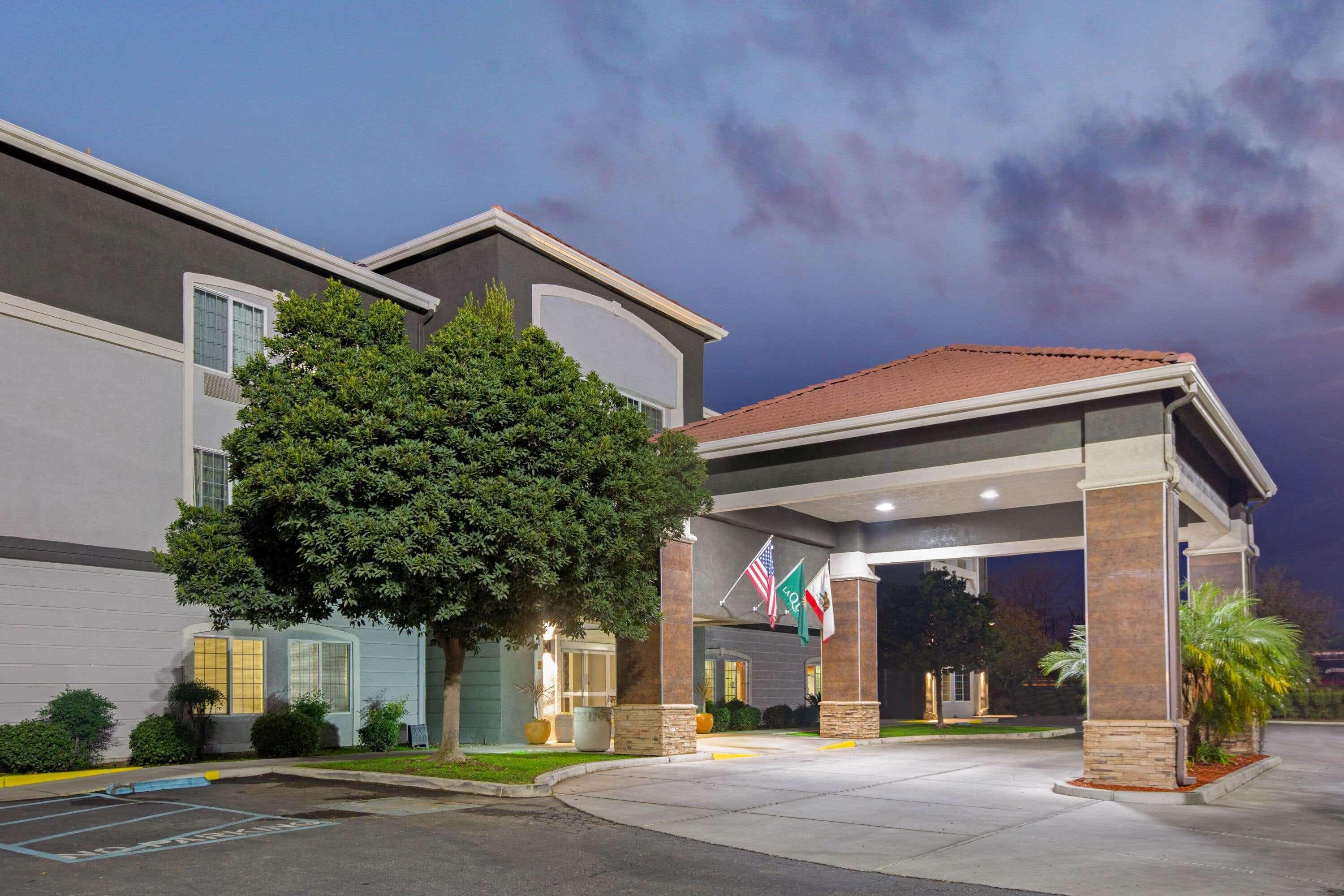 ホテル La Quinta By Wyndham Visalia/Sequoia Gateway エクステリア 写真